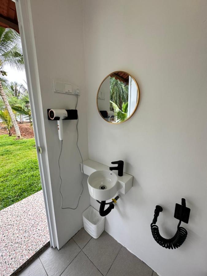 Beach N Breeze Glamping Malacca Exterior foto
